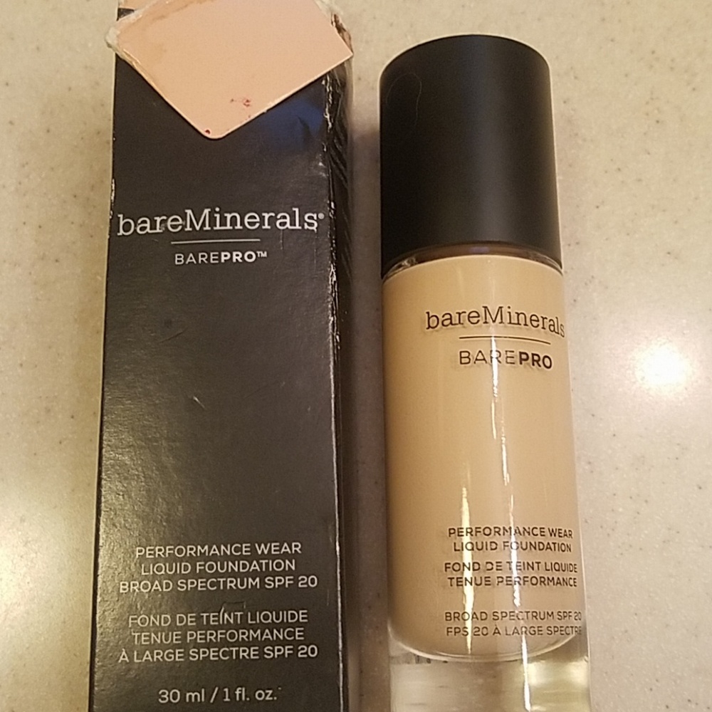 BareMinerals BarePro Silk 15 Liquid SPF 20 - Picture 4 of 4